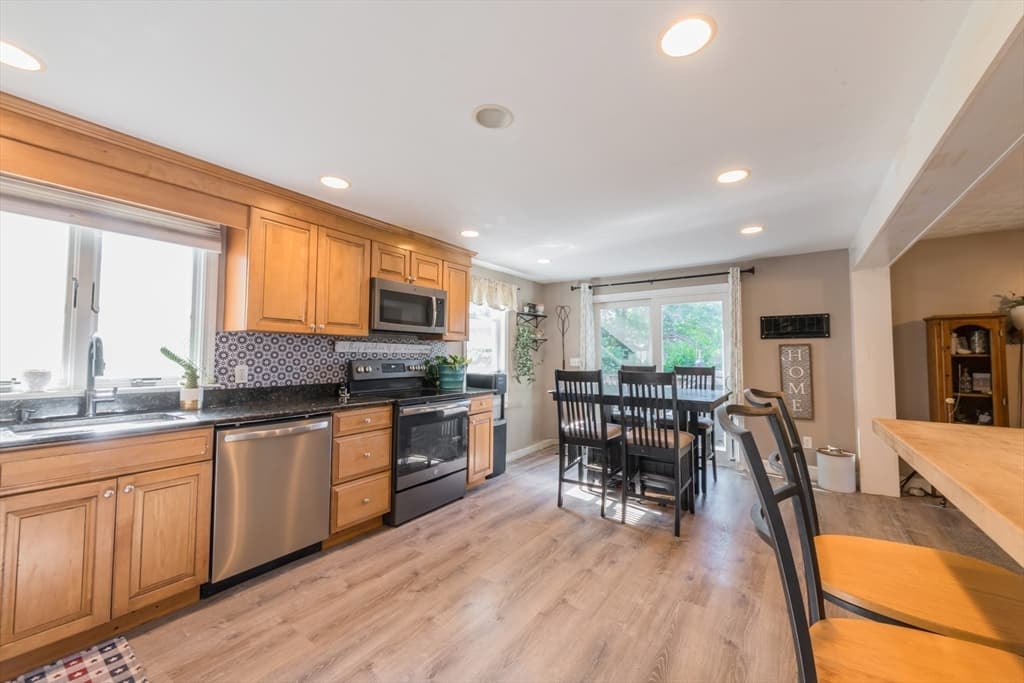 19 Hillside Dr, Plymouth MA 02360 photo 7