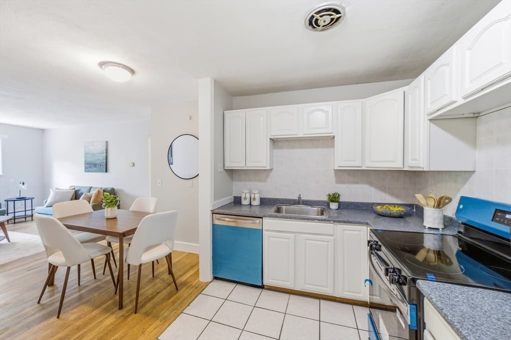 14 Riverside St # 1, Watertown MA 02472 photo 7