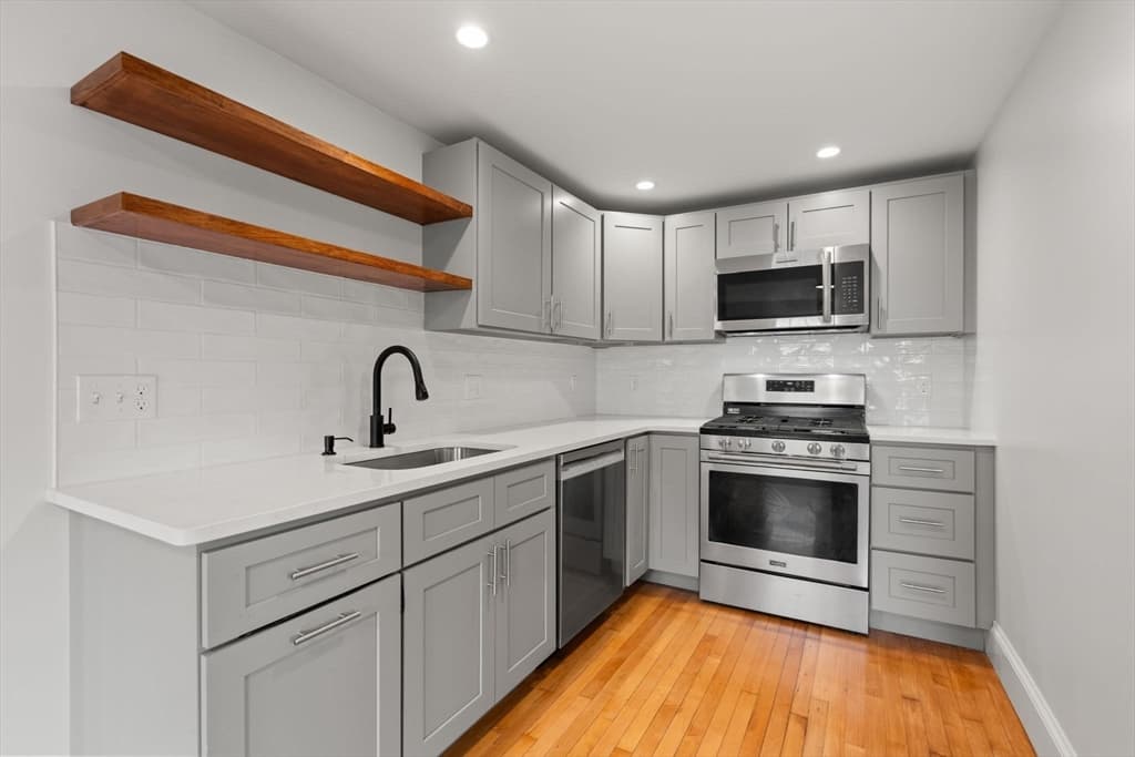 23-25 High St, Easthampton MA 01027 photo 11