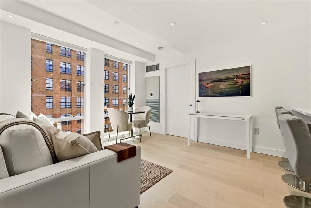 80 Broad St # 1009, Boston MA 02110 photo 2