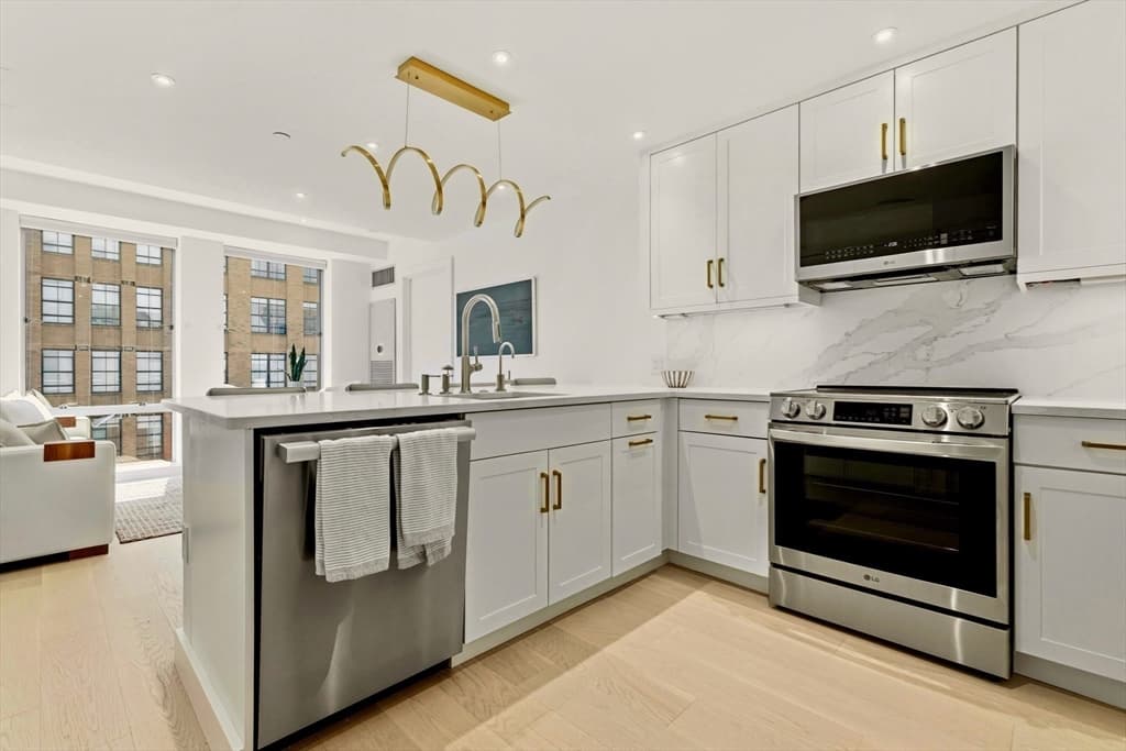 80 Broad St # 1009, Boston MA 02110 photo 7