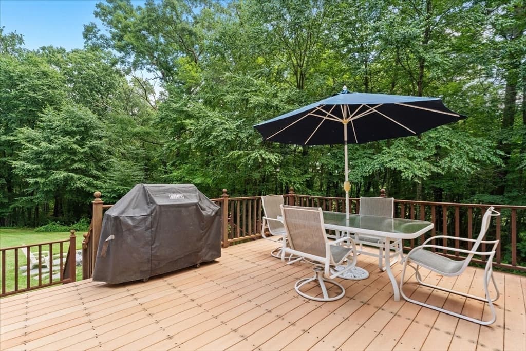 Single Family Residence at 3 Leone Lane, Mendon MA 01756, Mendon, photo 33 of 42