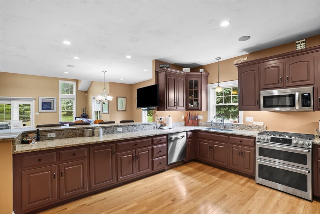 3 Walden Way # 3, Milford MA 01757 photo 12