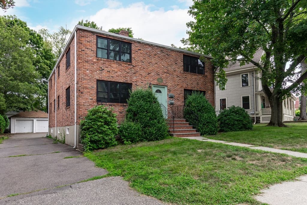 388 Crescent St. # 1, Waltham MA 02453