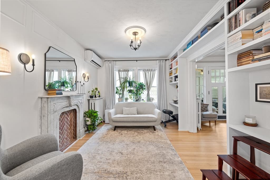 427-429 S Huntington Ave # 1, Boston MA 02130 photo 5