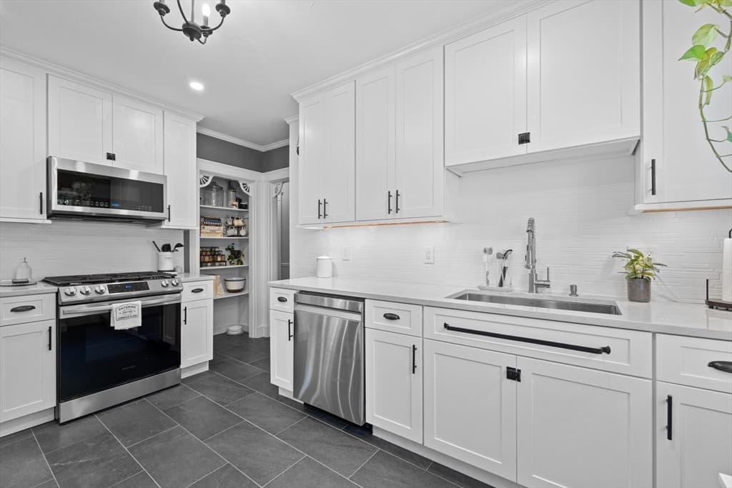 427-429 S Huntington Ave # 1, Boston MA 02130 photo 18