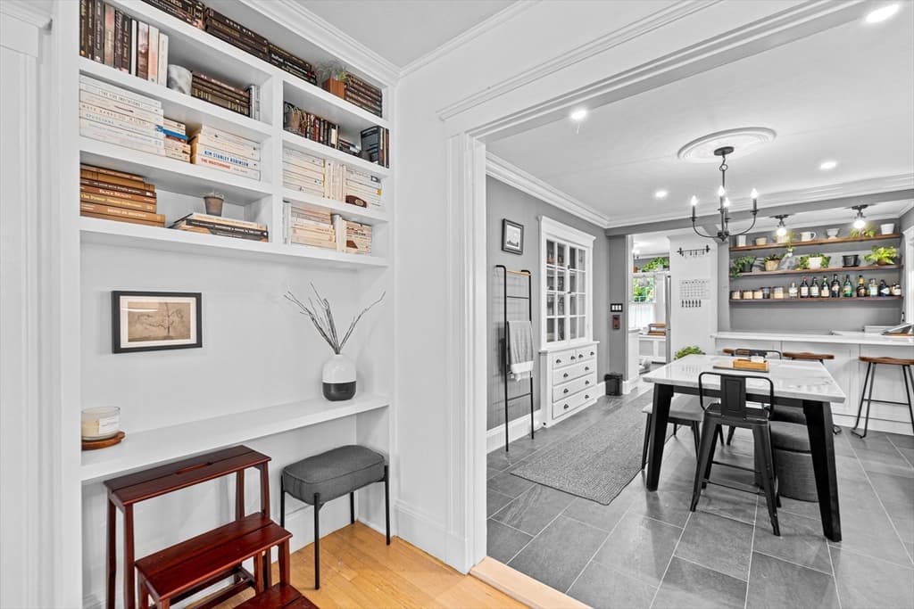 427-429 S Huntington Ave # 1, Boston MA 02130 photo 8