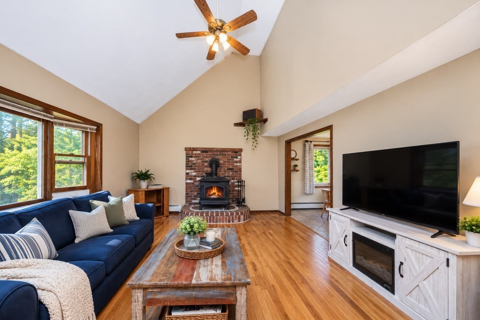 Single Family Residence at 31 Pikes Hill Rd, Sterling MA 01564, Sterling, photo 17 of 40