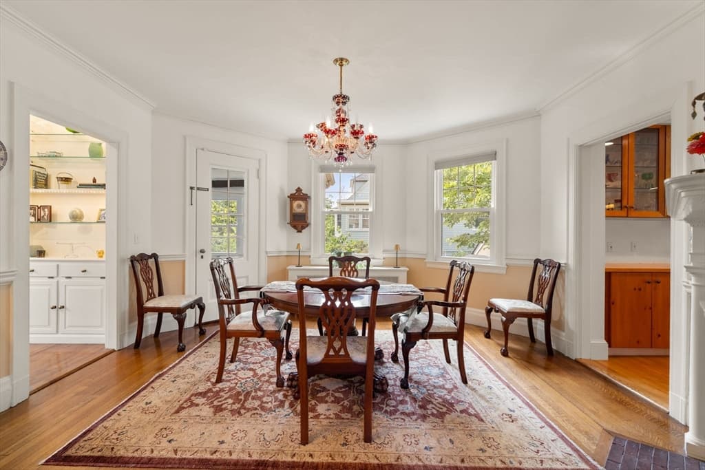 105 Randolph Ave, Milton MA 02186 photo 6