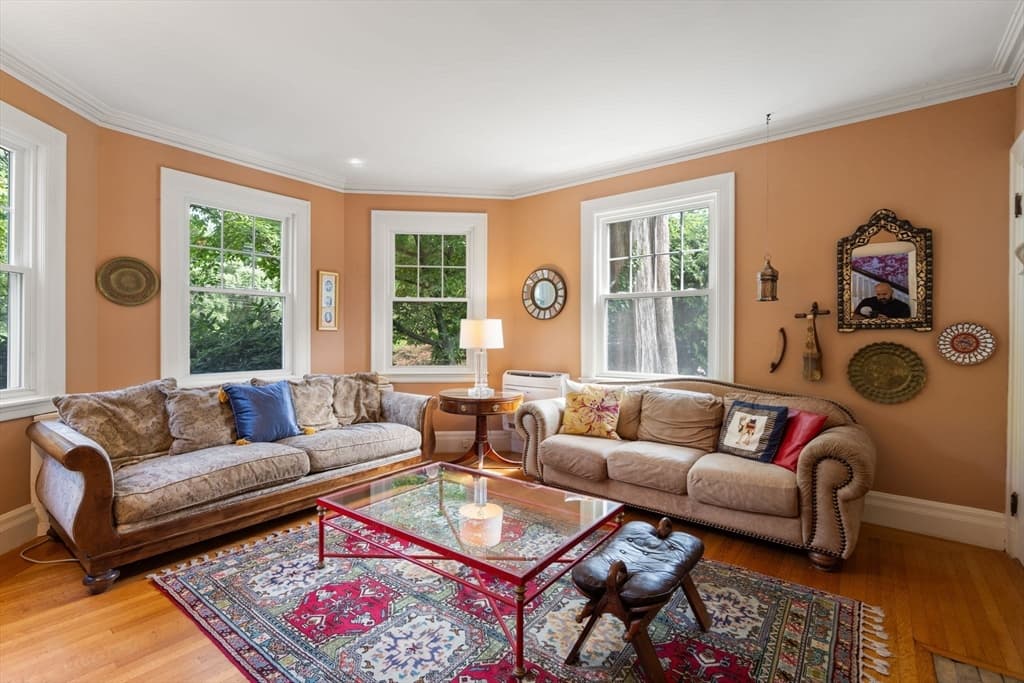 105 Randolph Ave, Milton MA 02186 photo 5