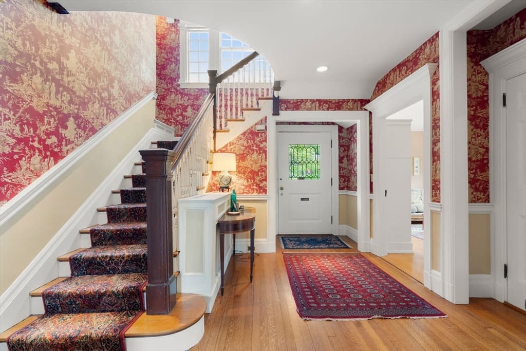 105 Randolph Ave, Milton MA 02186 photo 11