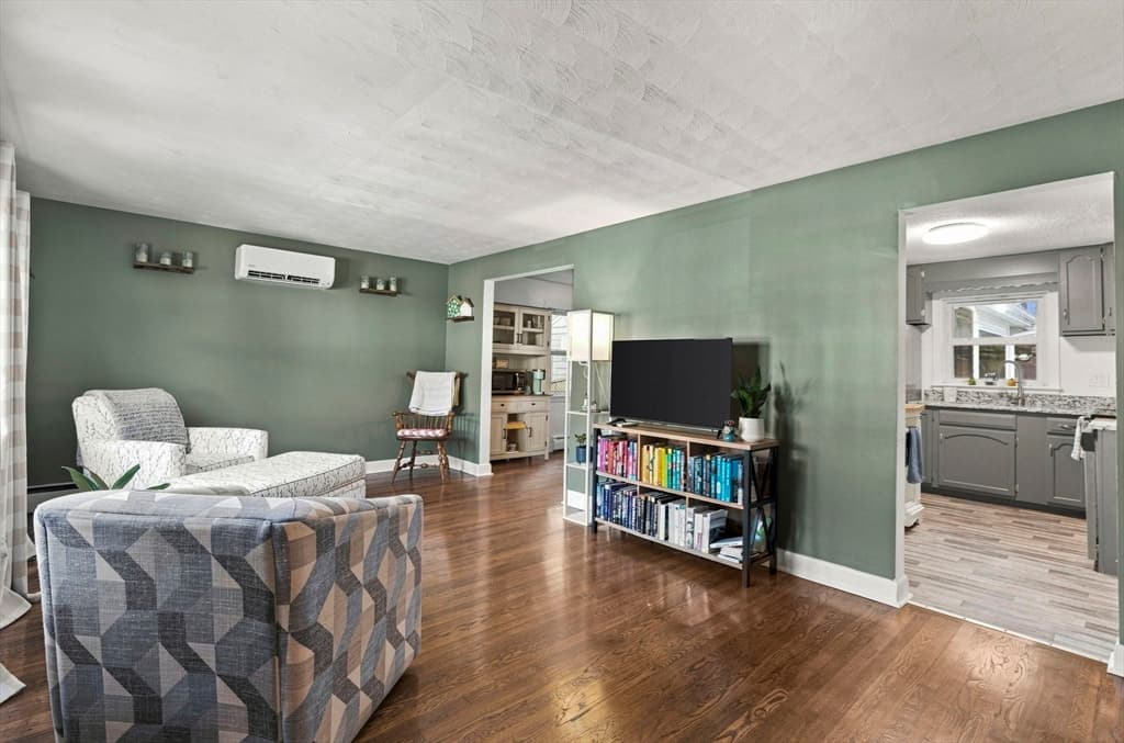 111 Mitchell Ave, Medford MA 02155 photo 6