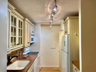 Condominium at 40 Village Rd # 108A, Middleton MA 01949, Middleton, photo 9 of 30