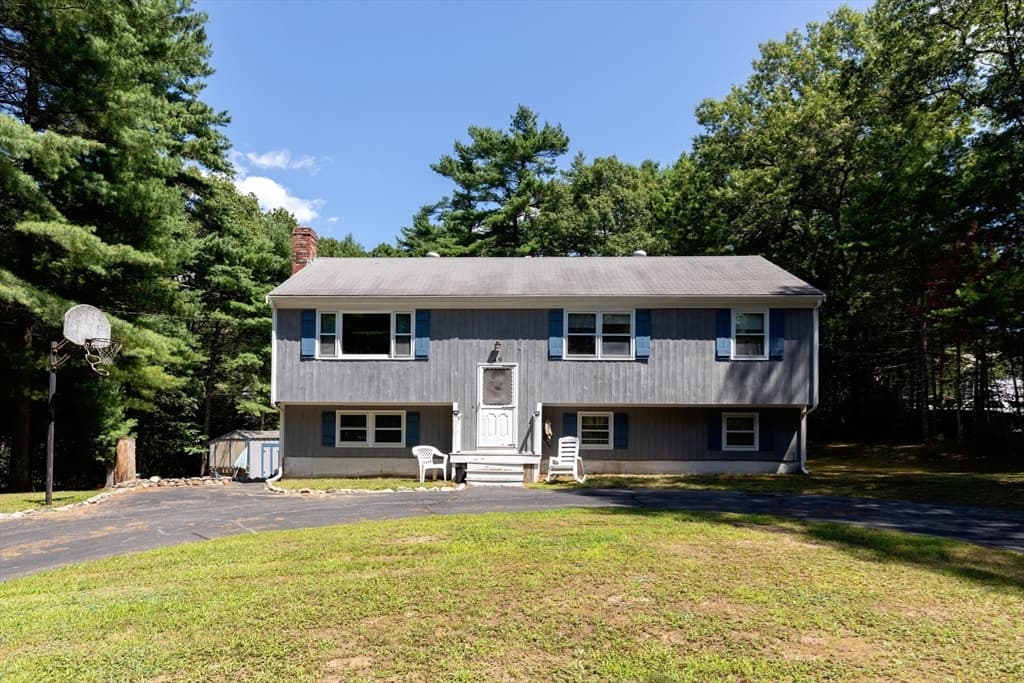 49 Forest St, Carver MA 02330 photo 2