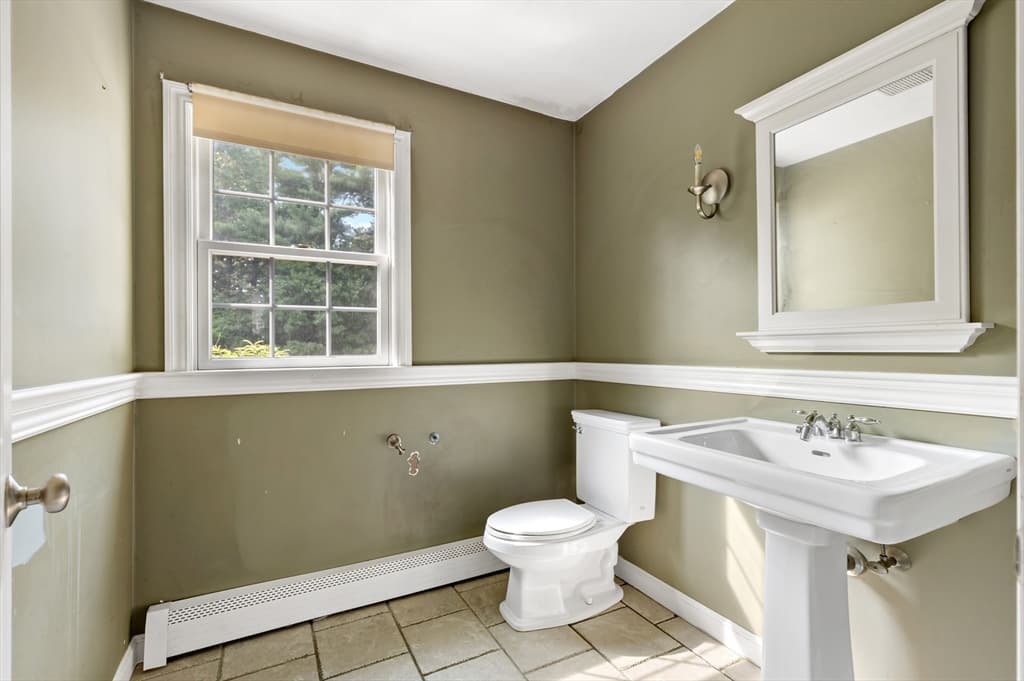 Single Family Residence at 13 Arrowhead Path, Halifax MA 02338, Halifax, photo 12 of 42