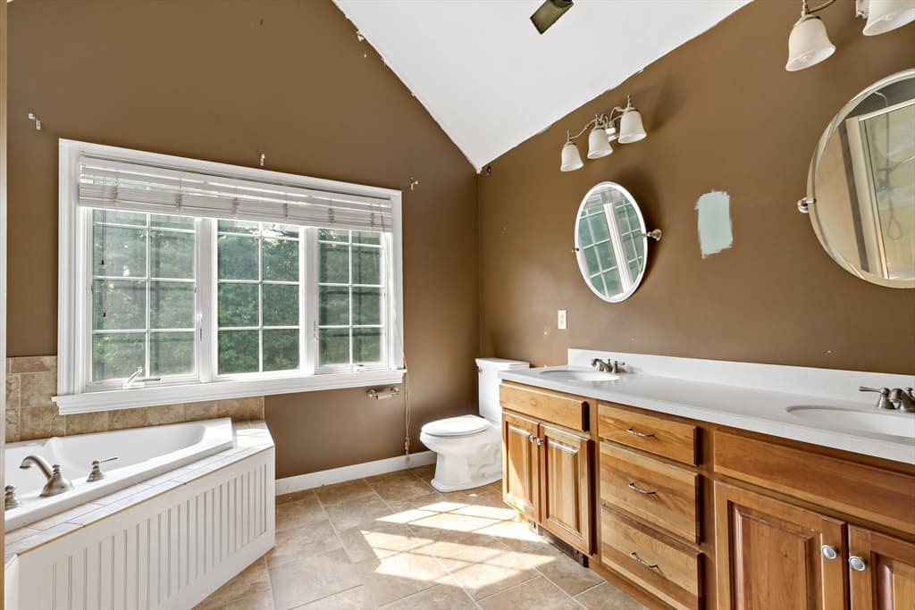 Single Family Residence at 13 Arrowhead Path, Halifax MA 02338, Halifax, photo 33 of 42