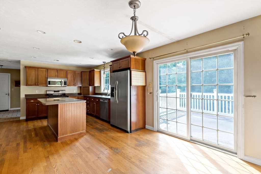 Single Family Residence at 13 Arrowhead Path, Halifax MA 02338, Halifax, photo 14 of 42