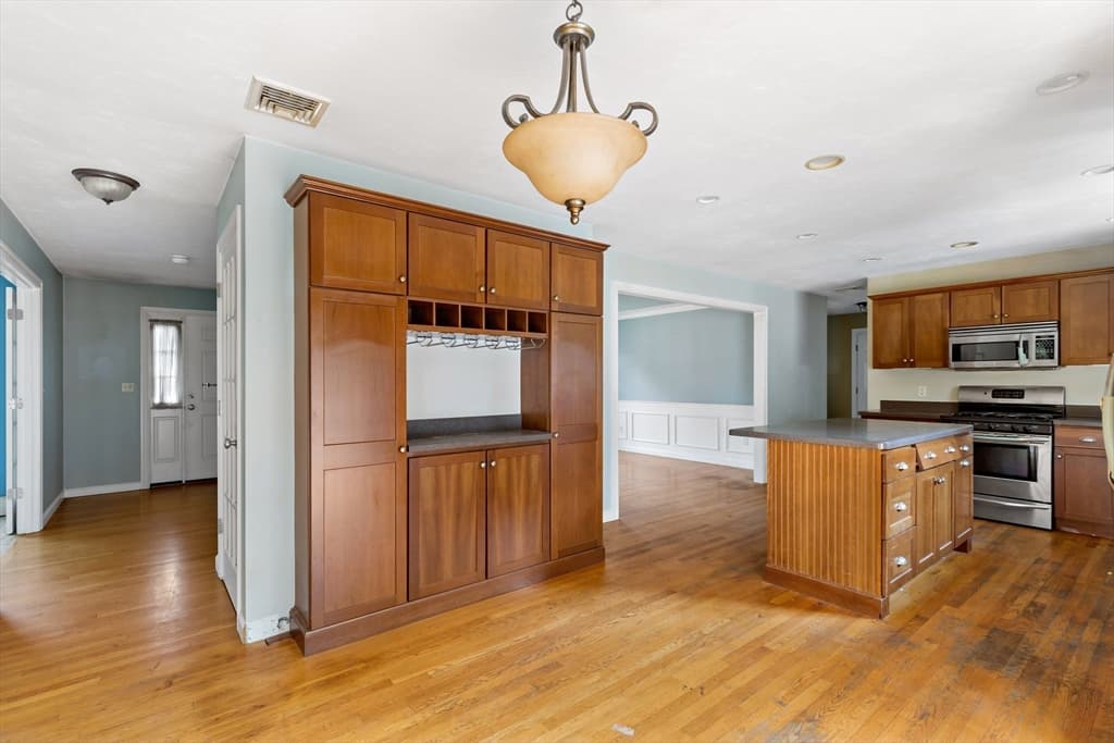 Single Family Residence at 13 Arrowhead Path, Halifax MA 02338, Halifax, photo 15 of 42