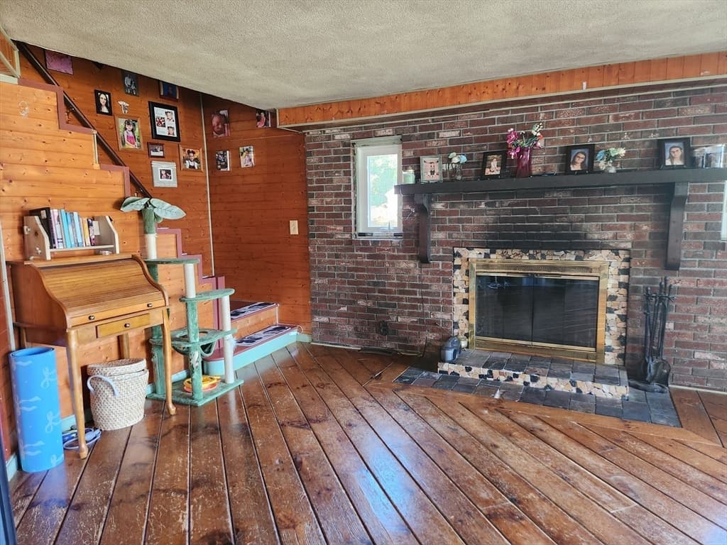 48 Captain Courtois Dr, Attleboro MA 02703 photo 11