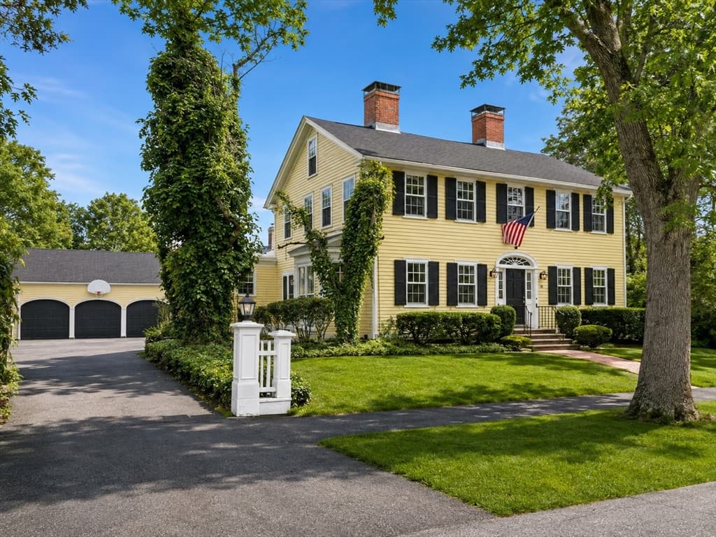 49 Salem St, Andover MA 01810
