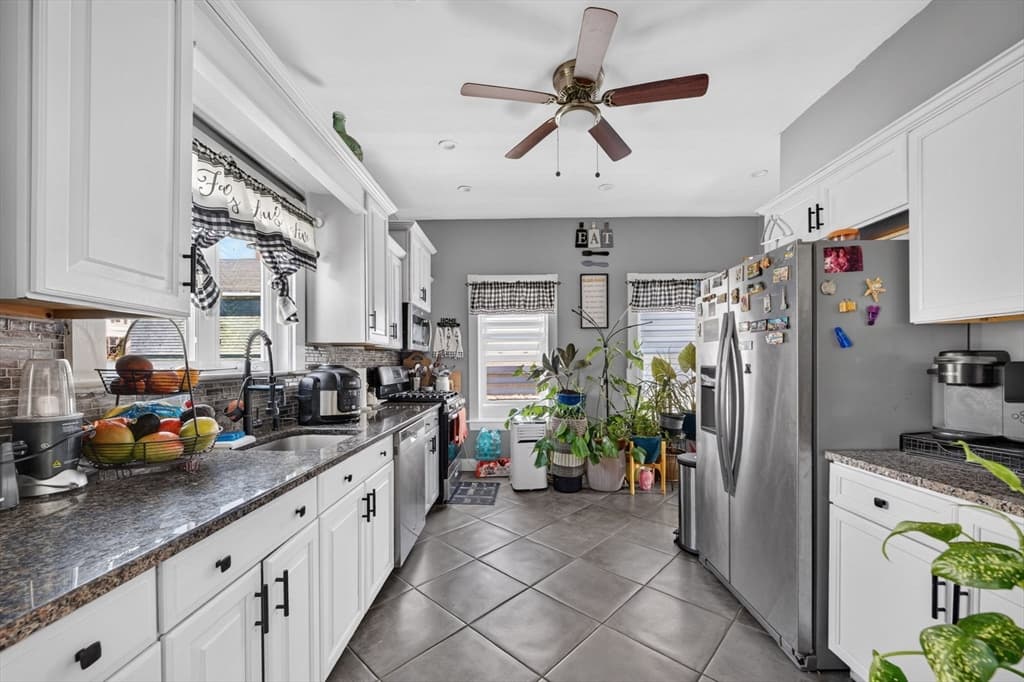 216 Cedar Street, New Bedford MA 02740 photo 12