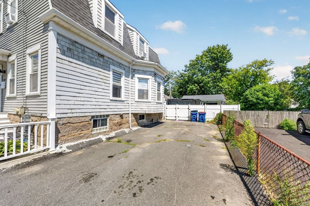 216 Cedar Street, New Bedford MA 02740 photo 32