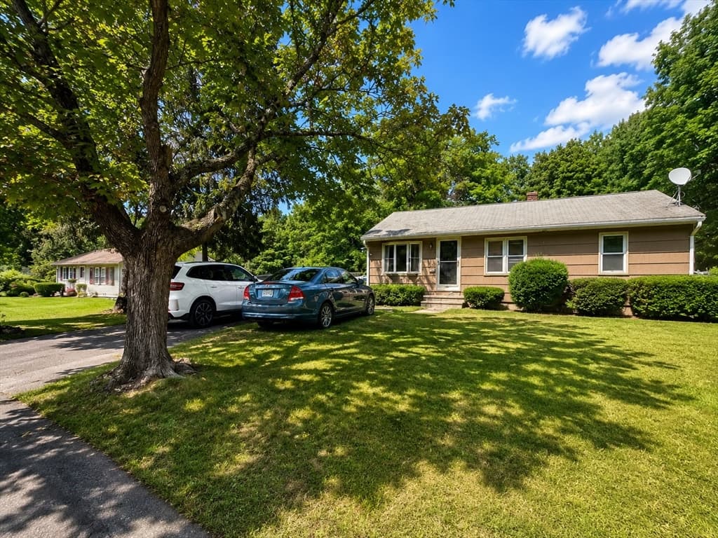 37 Mountview Drive, Clinton MA 01510 photo 2