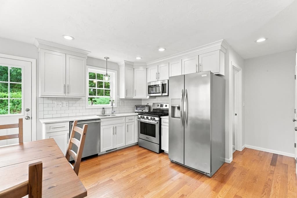Condominium at 59 Riley Rd # 59, Tyngsborough MA 01879, Tyngsborough, photo 11 of 35