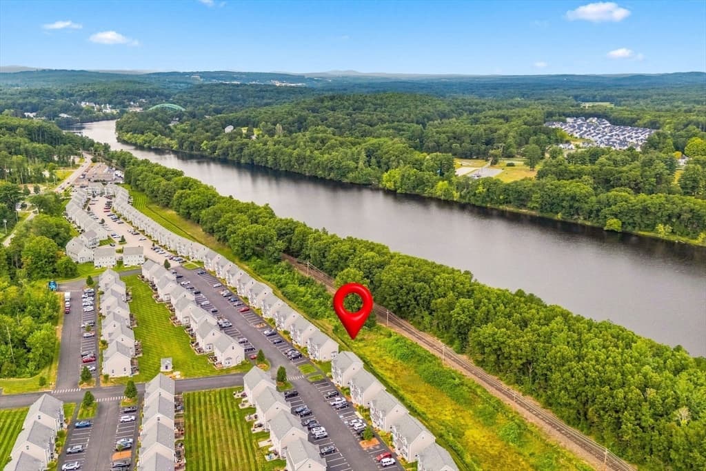 Condominium at 59 Riley Rd # 59, Tyngsborough MA 01879, Tyngsborough, photo 31 of 35