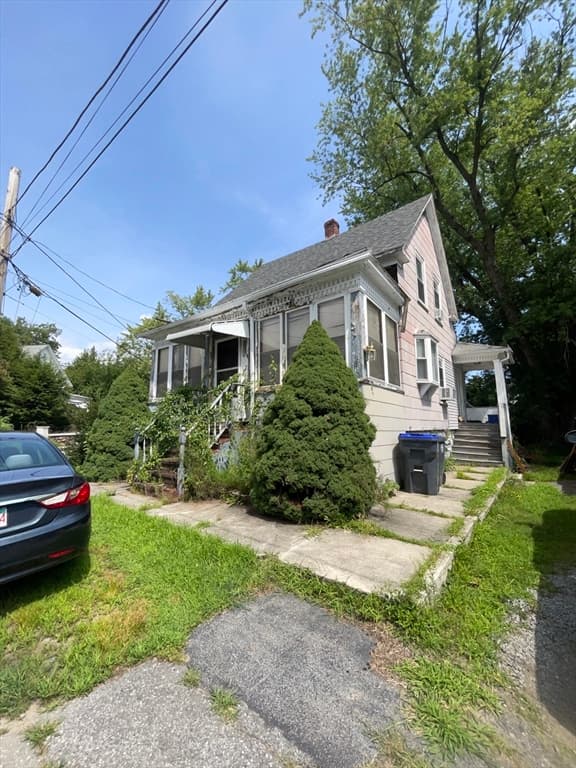 9 Wilfred St, Methuen MA 01844 photo 2