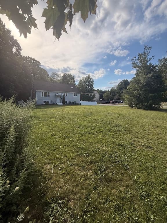 40 Poquanticut Ave, Easton MA 02334 photo 6