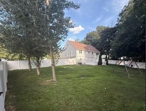 40 Poquanticut Ave, Easton MA 02334 photo 4