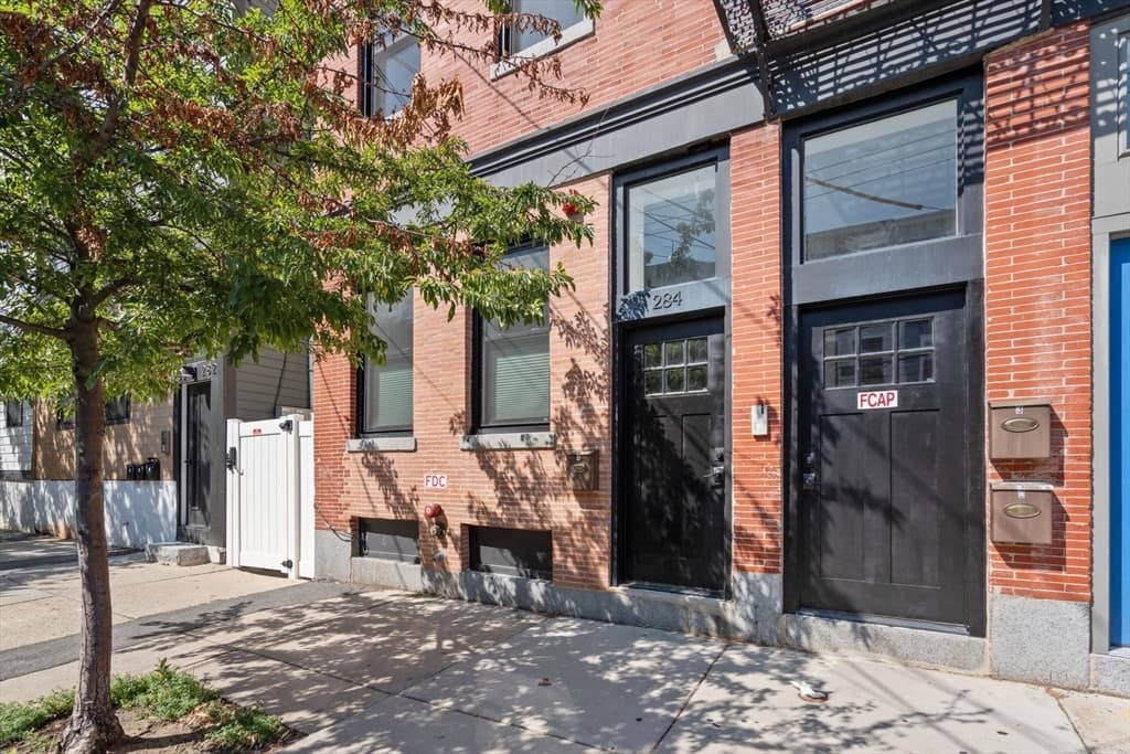 284 Sumner St # 3, Boston MA 02128 photo 3