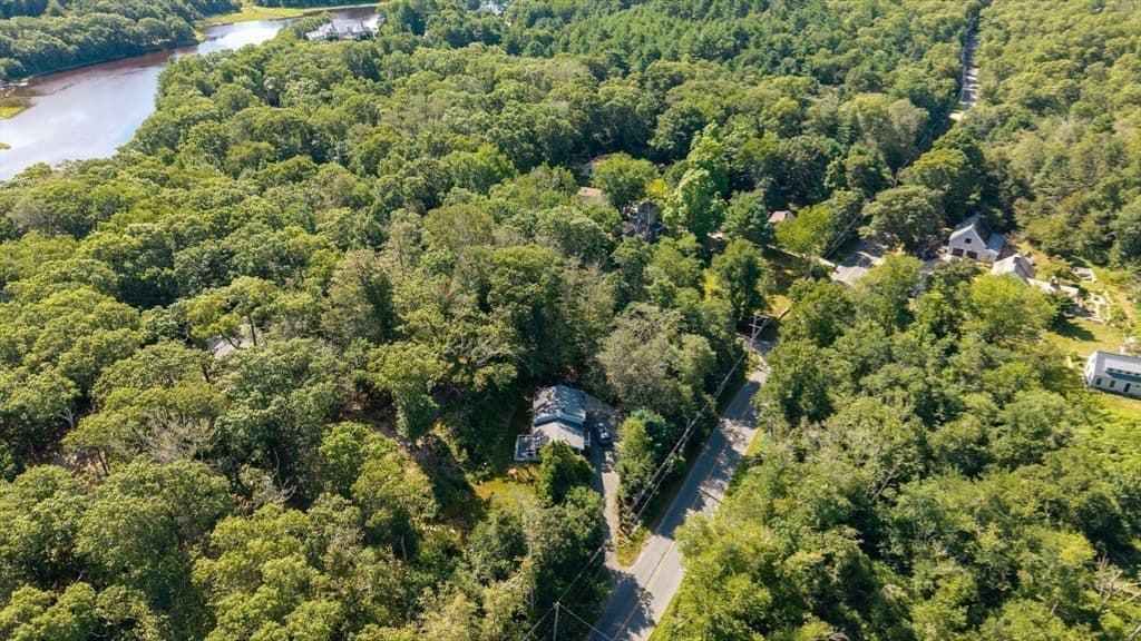 118 Horseneck Rd, Dartmouth MA 02748 photo 2