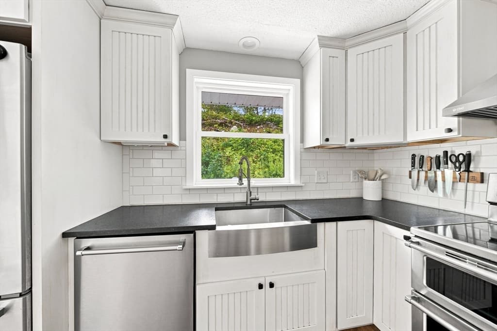 118 Horseneck Rd, Dartmouth MA 02748 photo 12