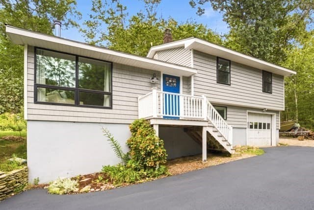 118 Horseneck Rd, Dartmouth MA 02748