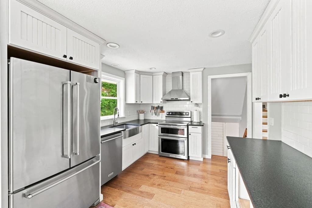118 Horseneck Rd, Dartmouth MA 02748 photo 11