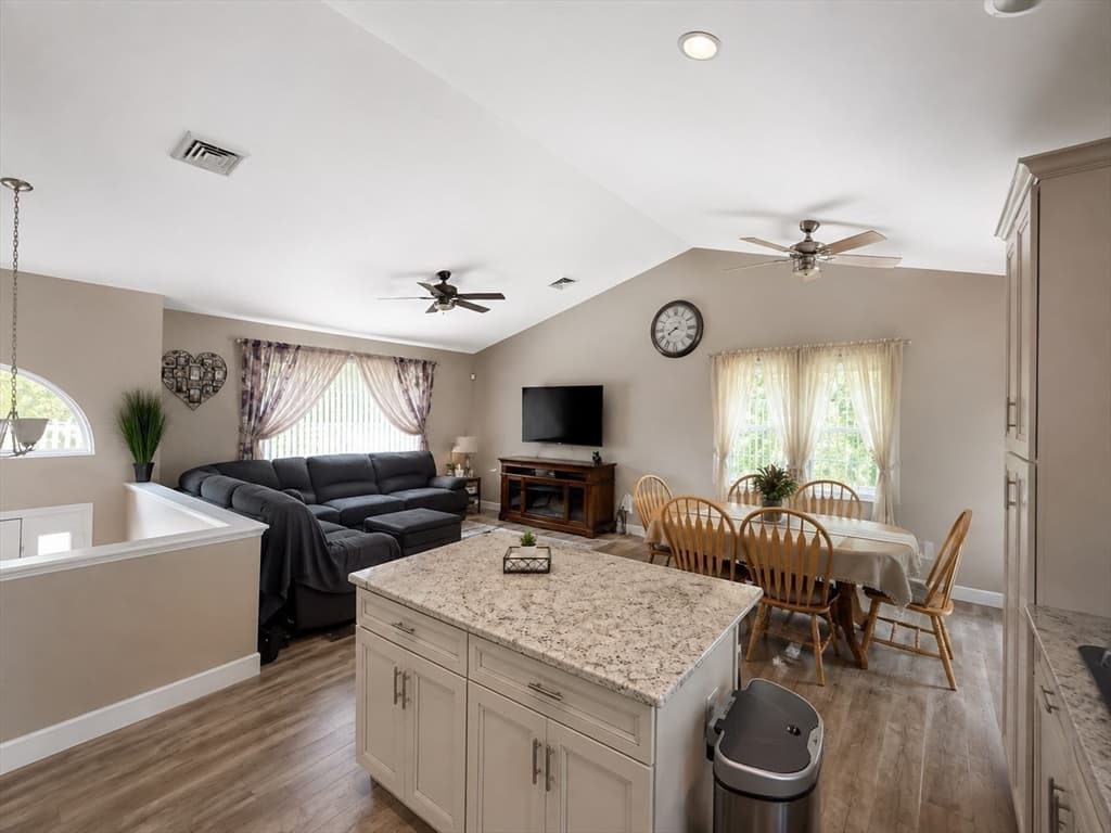 2 Cutter Ln, Dartmouth MA 02748 photo 18