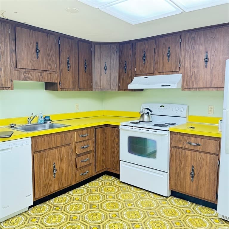 406 Paradise Rd # 1C, Swampscott MA 01907 photo 7