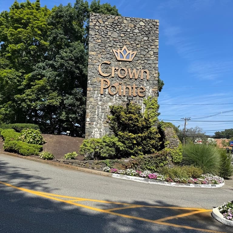 406 Paradise Rd # 1C, Swampscott MA 01907