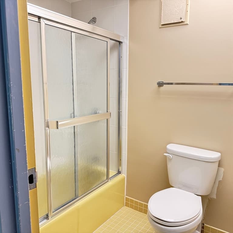 406 Paradise Rd # 1C, Swampscott MA 01907 photo 9