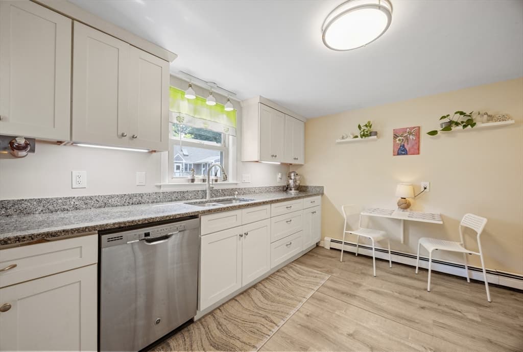 10 Margerie St, Plymouth MA 02360 photo 6