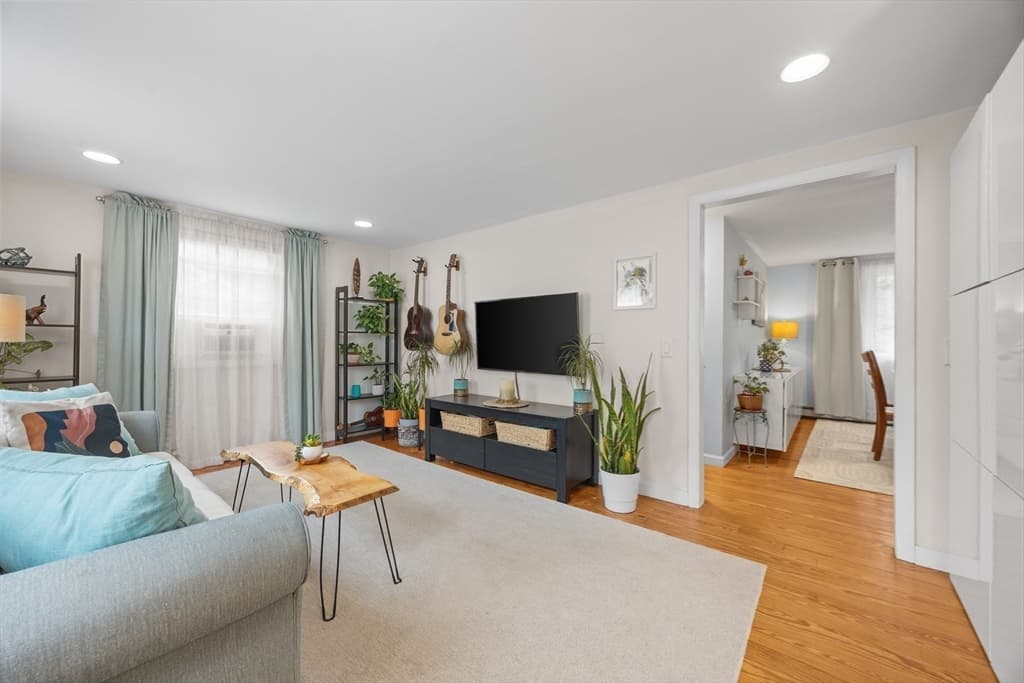 10 Margerie St, Plymouth MA 02360 photo 16
