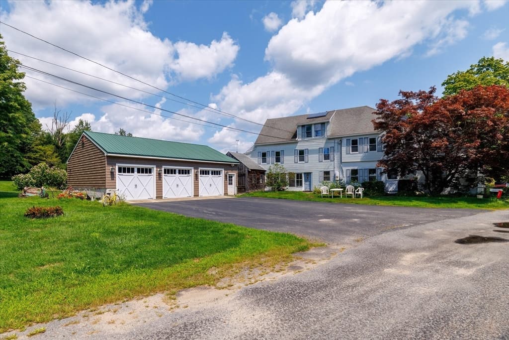 99 Lovett Rd, Oxford MA 01540