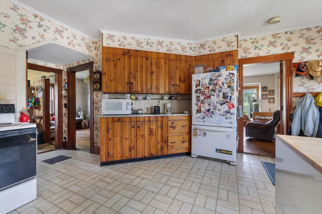 99 Lovett Rd, Oxford MA 01540 photo 5