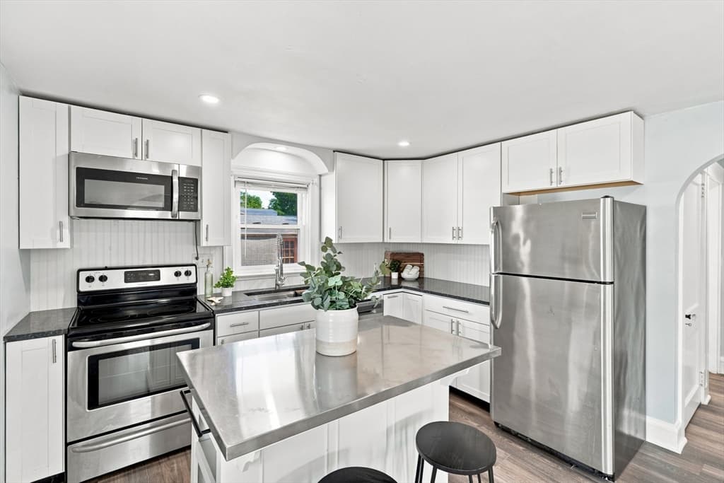 337 Wilbur, Swansea MA 02777