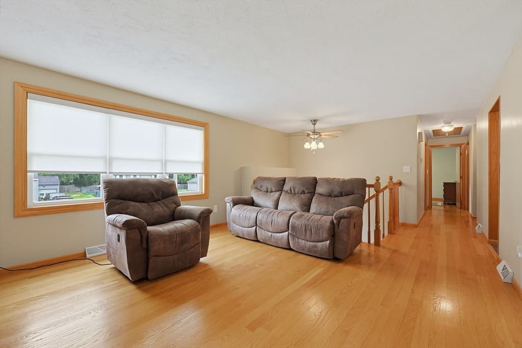 19 Bellflower Rd, Billerica MA 01821 photo 13