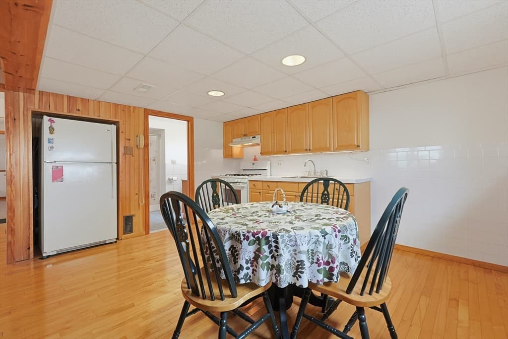 19 Bellflower Rd, Billerica MA 01821 photo 37