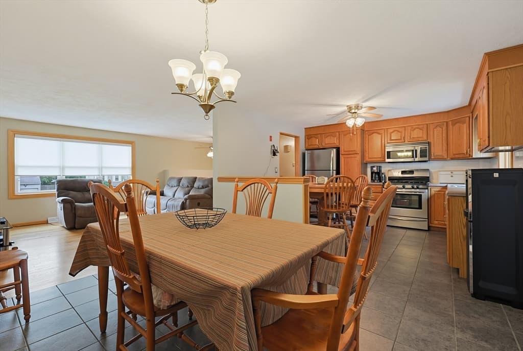 19 Bellflower Rd, Billerica MA 01821 photo 15