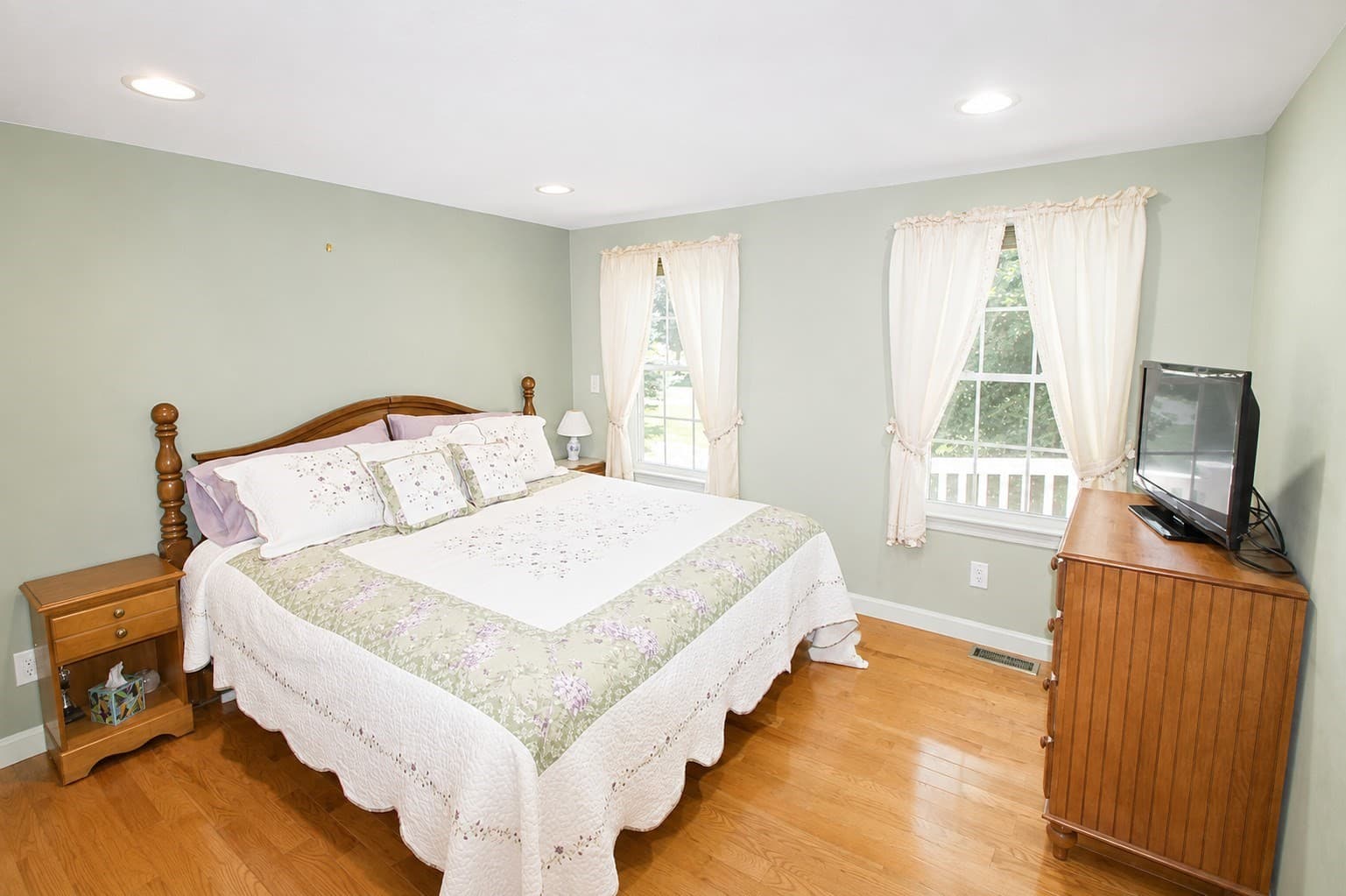 Single Family Residence at 10 Patriot Ln, Whitman MA 02382, Whitman, photo 12 of 28